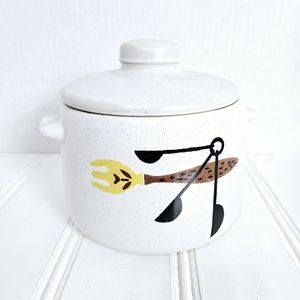 Midcentury West Bend Bean Pot 1960s Ceramic Lid Fork Spoon Design Retro Kitsch